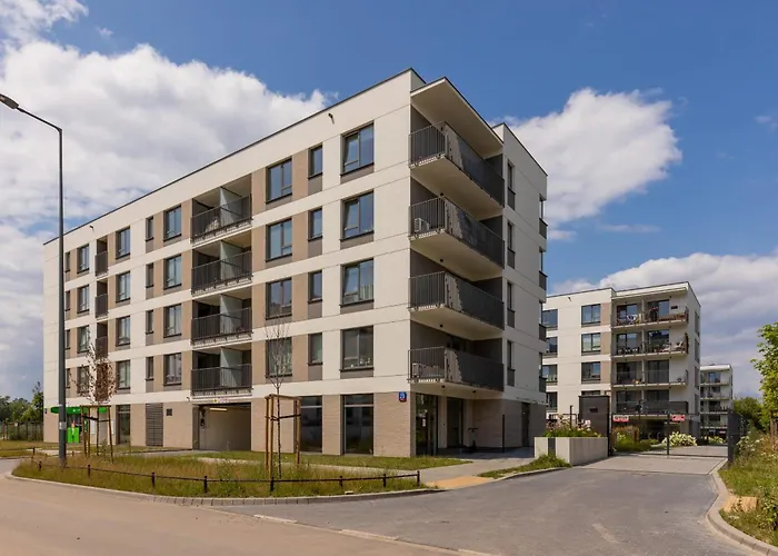 Cozy & Bright Zupnicza By Renters *