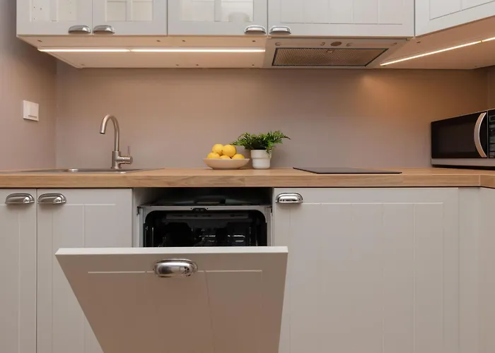 Cozy & Bright Zupnicza By Renters Apartment Warsaw