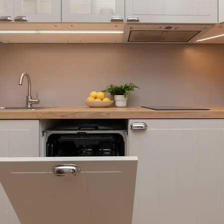 Cozy & Bright Zupnicza By Renters شقة وارسو